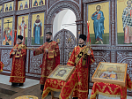 В день Радоницы Преосвященнейший епископ Дионисий совершил Литургию в Воскресенском соборе Белогорского епархиального мужского монастыря