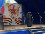 Настоятель Александро-Невского храма принял участие в мероприятии по случаю Дня Победы и совершил поминовение погибших в ВОВ