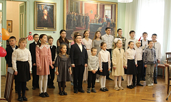 В Острогожском историко‑художественном музее имени И. Н. Крамского представлена концертная программа в честь Дня матери