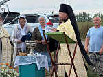 В селе Мамоновка совершено освящение двух поклонных крестов, установленных на границе населенного пункта