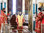 Архиерейское богослужение в Неделю жен-мироносиц