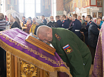 Преосвященнейший епископ Дионисий совершил Божественную литургию в Ильинском кафедральном соборе г. Россошь