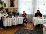 Беседа священника с сотрудниками Управления социальной защиты населения