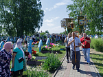 Преосвященнейший епископ Дионисий совершил Божественную литургию в Георгиевском храме села Терновое Острогожского района