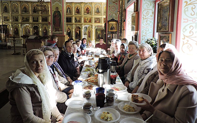 День пожилого человека отметили на приходе Сретенского храма города Острогожска