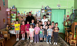 В Троицкую седмицу священнослужитель посетил «Детский сад № 6» города Россошь