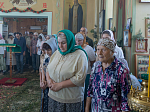 В праздник Святой Троицы Правящий Архиерей совершил Литургию в Свято-Троицком храме г. Россоши