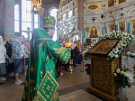 В праздник Входа Господня в Иерусалим епископ Дионисий совершил Божественную литургию в Ильинском кафедральном соборе Россоши