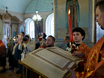 В понедельник Светлой седмицы епископ Дионисий совершил Литургию в храме Покрова Пресвятой Богородицы города Павловска
