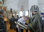 В среду второй седмицы Великого поста епископ Дионисий совершил Литургию Преждеосвященных Даров и диаконскую хиротонию в Казанском храме поселка Каменка