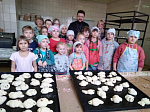 Мастер-класс по изготовлению жаворонков для воспитанников воскресной школы Петропавловского храма