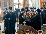 В день памяти священномученика Петра, архиепископа Воронежского, епископ Россошанский и Острогожский Дионисий сослужил митрополиту Воронежскому и Лискинскому Сергию за богослужением в Алексиево-Акатовом монастыре
