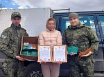 В рамках благотворительной акции «Подари солдату книгу» калачеевцы передали на фронт духовную литературу и гуманитарный груз