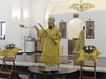 В день памяти Собора трех великих святителей Архипастырь совершил Божественную литургию в храме Всемилостивого Спаса г. Россошь