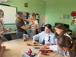Воспитанники духовно-просветительского центра города Россошь провели патриотическую акцию «Георгиевская ленточка»