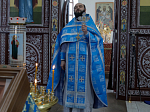 В праздник Похвалы Богородицы Архипастырь совершил Божественную литургию в Воскресенском соборе Белогорского мужского монастыря