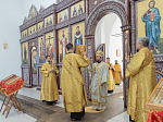Епископ Россошанский и Острогожский Дионисий совершил Божественную литургию в Воскресенском соборе Белогорского епархиального мужского монастыря