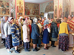В воинском храме Сретения Господня города Острогожска поздравили прихожанок с Днем памяти святых жен-мироносиц