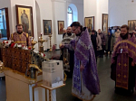 В Острогожске совершили поклонение Честному и Животворящему Кресту Господню