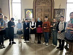Воспитанники Митрофановской школы поздравили прихожан со Светлым Христовым Воскресением