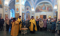В соборном храме святителя Тихона Задонского города Острогожска совершили благодарственный молебен в канун Новолетия