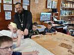 Воспитанники воскресной школы в Воробьевке отметили день памяти сорока мучеников Севастийских мастер-классами и беседой о духовном наследии