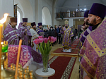 В понедельник третьей седмицы Великого поста Правящий Архиерей совершил Литургию Преждеосвященных Даров в храме святителя Митрофана Воронежского села Верхний Мамон