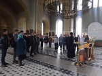 Учащиеся Кантемировской школы посетили с экскурсией Троицкий храм
