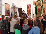  В дни Пасхальной Седмицы ребята из Подгоренской школы № 1 посетили храм преподобного Сергия Радонежского
