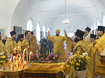 Епископ Дионисий совершил Божественную литургию в Никольском храме с. Урыв – Покровка Острогожского благочиния