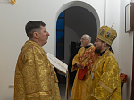 Архипастырь совершил воскресное богослужение в Воскресенском соборном храме Белогорского мужского монастыря