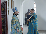 В праздник Похвалы Богородицы Архипастырь совершил Божественную литургию в Воскресенском соборе Белогорского мужского монастыря