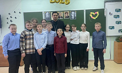 Настоятель храма святого благоверного князя Александра Невского провел беседу с учащимися Митрофановской школы