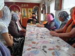 Священнослужитель, ответственный за организацию и проведение библейских групп в Россошанской епархии, посетил Покровский храм села Поповка Россошанского района