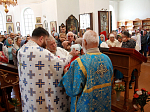Прихожане Казанского храма поселка Каменка поздравили благочинного со знаменательной датой со дня диаконской хиротонии