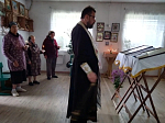 В преддверии Троицкой родительской субботы священник совершил панихиды в селах Богучарского района