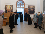 В преддверии престольного праздника Архипастырь совершил всенощное бдение в Покровском храме с. Шапошниковка Ольховатского района