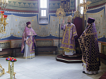 В праздник Воздвижения Креста Господня Правящий Архиерей совершил Литургию в Свято-Ильинском кафедральном соборе города Россоши