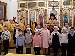 В храме Святого мученика Иоанна Воина г. Богучар поздравили всех женщин с Днем матери