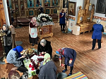 Прихожане Преображенского храма села Заболотовка подготовили храм к празднику Святой Пасхи