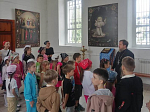 Клирик благочиния провел экскурсию по храму