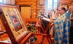 Ильинский казачий крестный ход с чтимым образом Божией Матери «Спорительница хлебов» прошел по Верхнемамонской земле