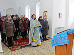«Величаем Тя, Пресвятая Дево, Богоизбранная Отроковице, и чтим еже в храм Господень вхождение Твое»