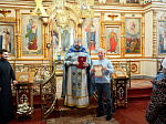 Прихожане различных храмов Калачеевского церковного округа поздравили семью благочинного с высокой наградой от президента Российской Федерации