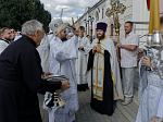 В день престольного праздника Архипастырь совершил Божественную литургию в храме Всемилостивого Спаса города Россошь