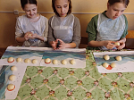 Мастер-класс «Жаворонки, прилетите» в воскресной школе «Лучик» Михайло-Архангельского храма г.Острогожска