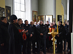 Благочинный Кантемировского церковного округа провёл экскурсию по храму для сотрудников полиции