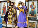В храме иконы Божией Матери «Казанская» г. Павловска совершена Божественная литургия и освящен мед