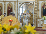 Правящий Архиерей совершил Божественную литургию в храме святых апостолов Петра и Павла с. Репьевка