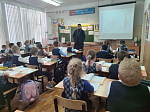 Клирик Россошанского благочиния посетил СОШ № 9 города Россошь
